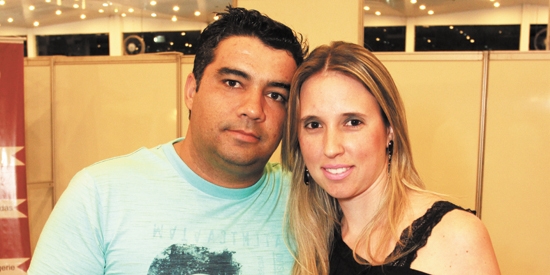 Henrique de Deus e Karla Pedroso no lançamento da Expoíntima 2013. Abertura teve palestra com Beth Salles